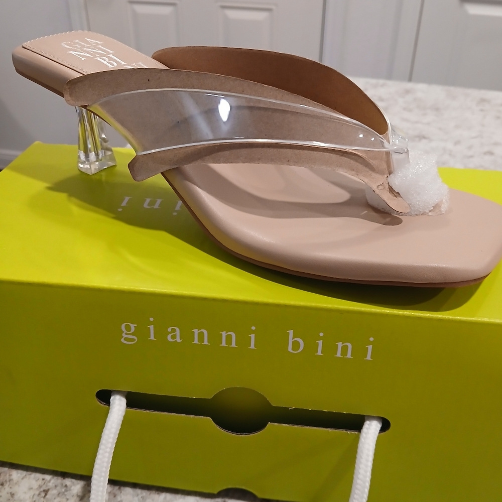 Gianni Bini Women's Clear and Tan Heels